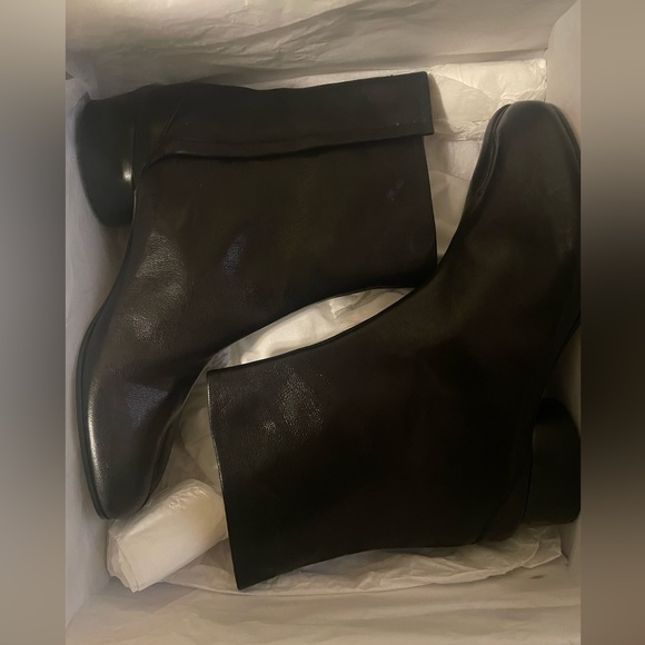 Maison Margiela - Black Low Heel TABI Boot Women\'s US 7.5/EU 37.5- Leather